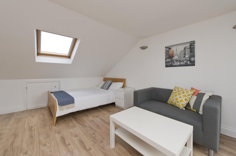 Flat Bloemfontein Road in Greater London