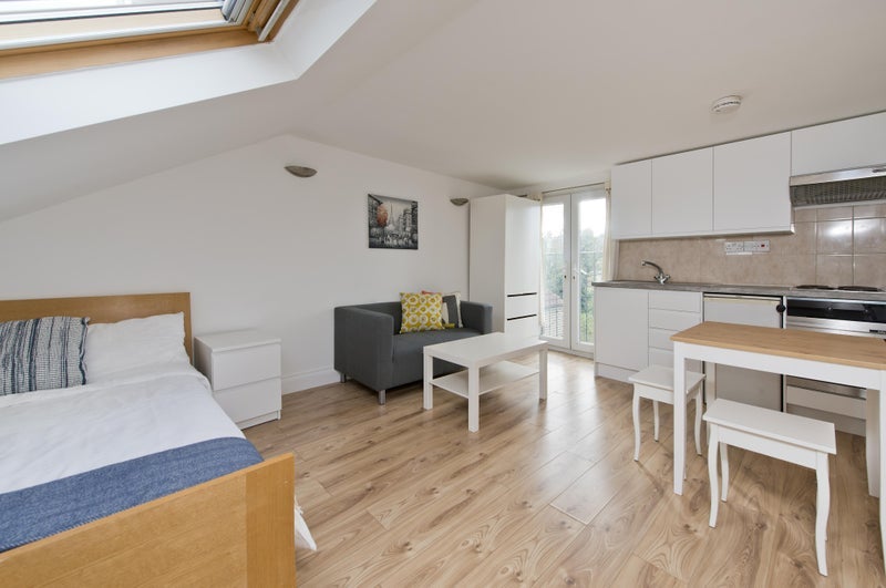Flat Bloemfontein Road in Greater London