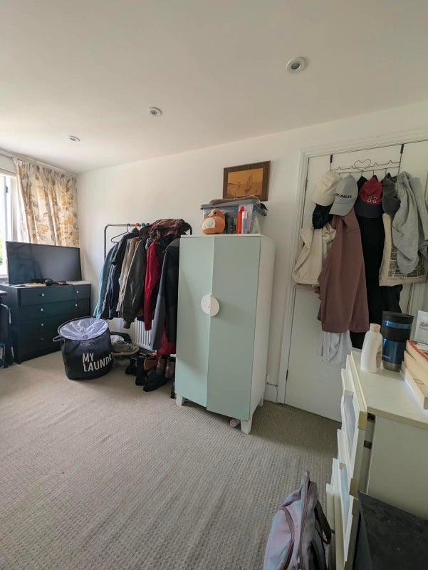 Room Priory Road in Greater London