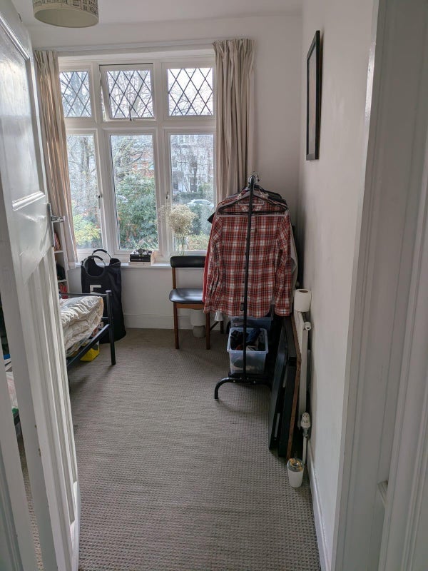 Room Priory Road in Greater London