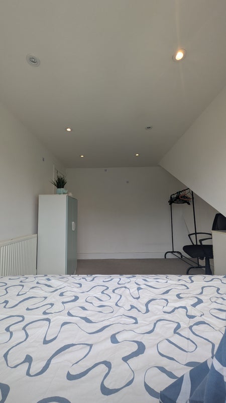 Room Priory Road in Greater London