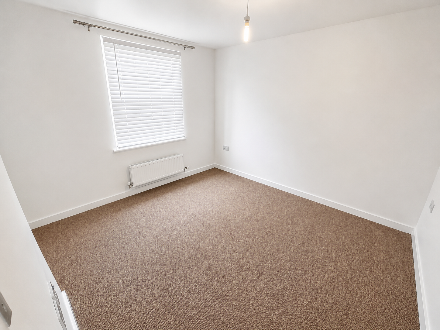 Flat Ryder Close in Great Denham