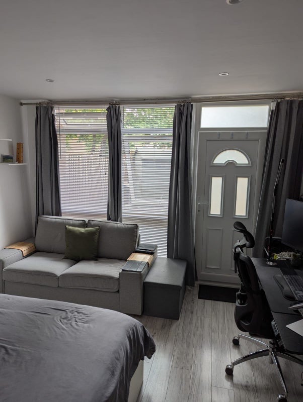 Room Palace Road in Greater London