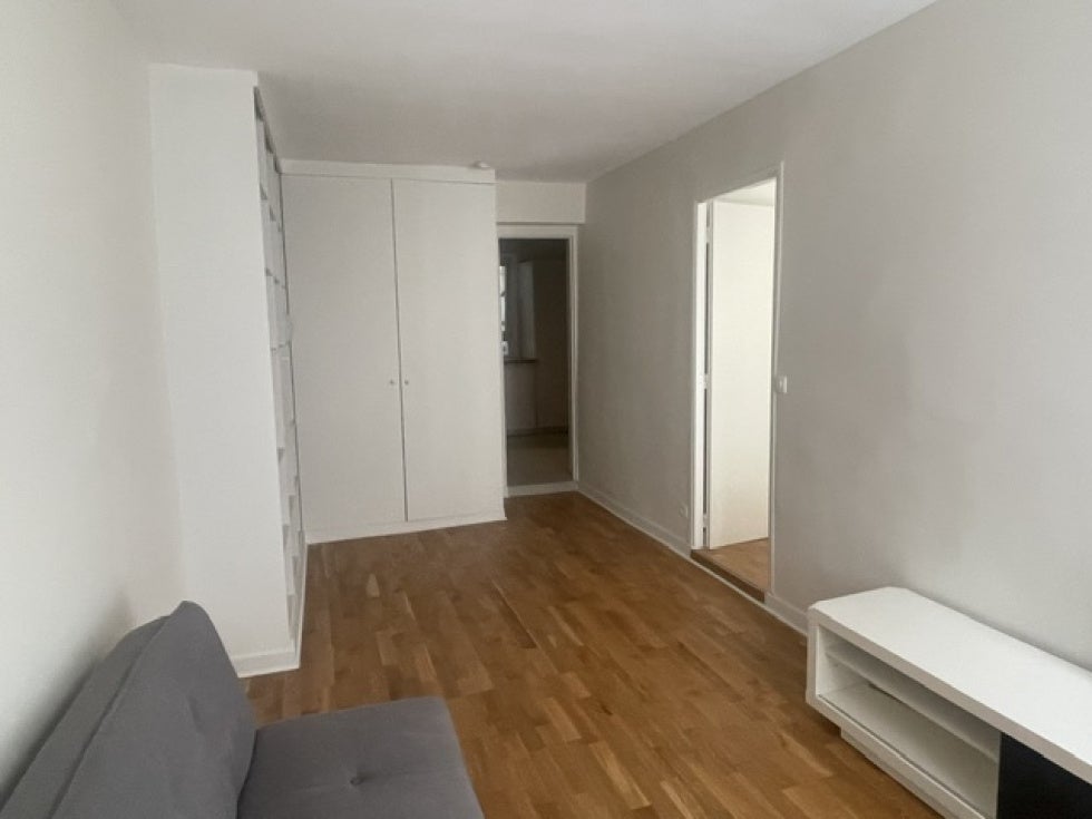 Flat Rue Beauregard in Paris