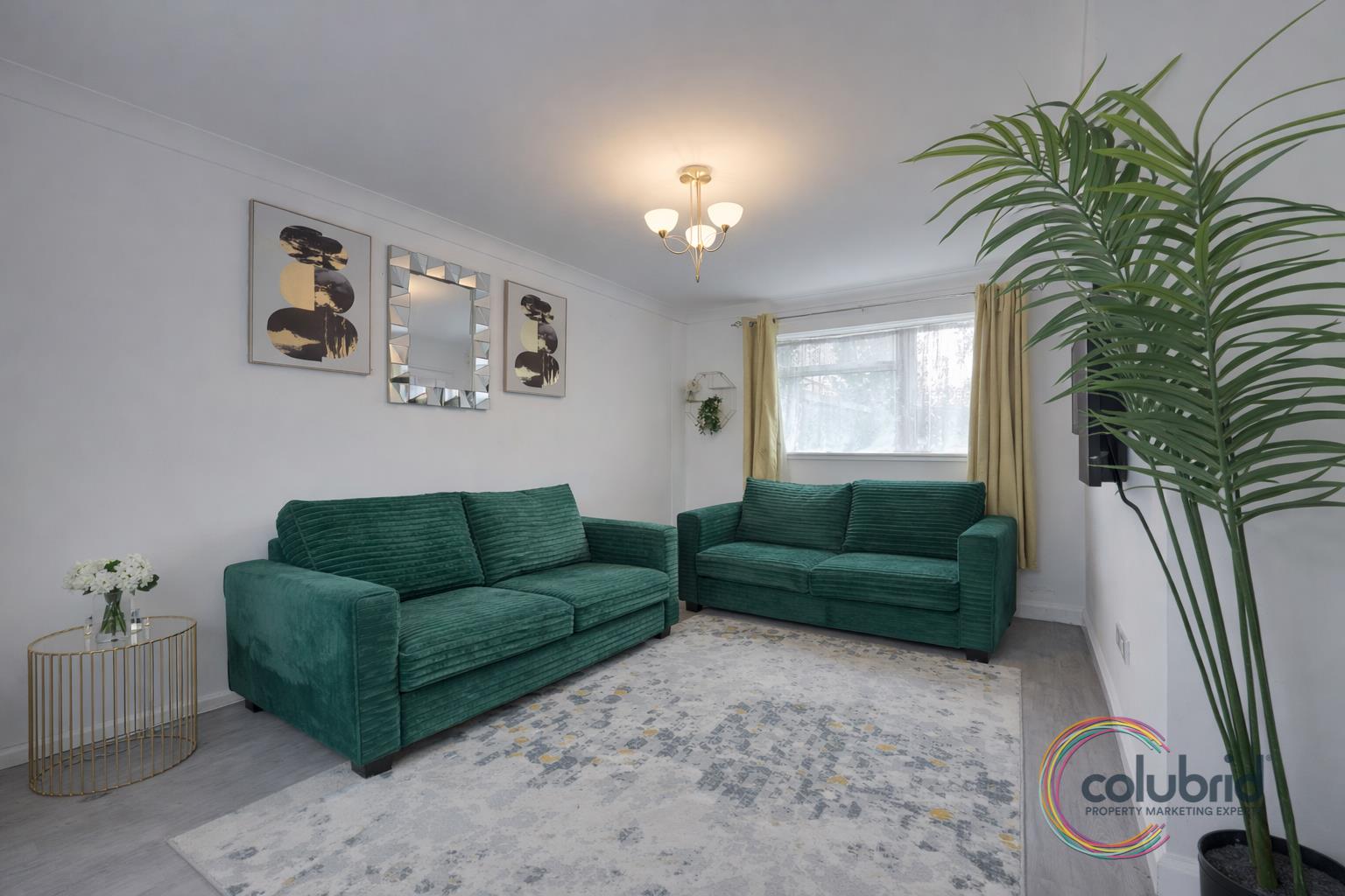House Feering Drive in Basildon