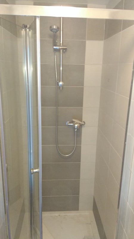 Room Dovedale Crescent in Crawley