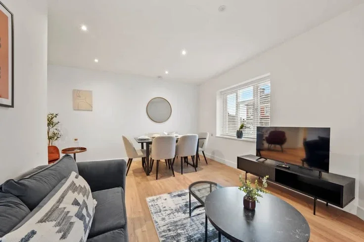 Flat Kingsland High Street in Greater London