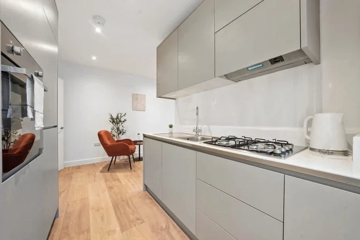 Flat Kingsland High Street in Greater London