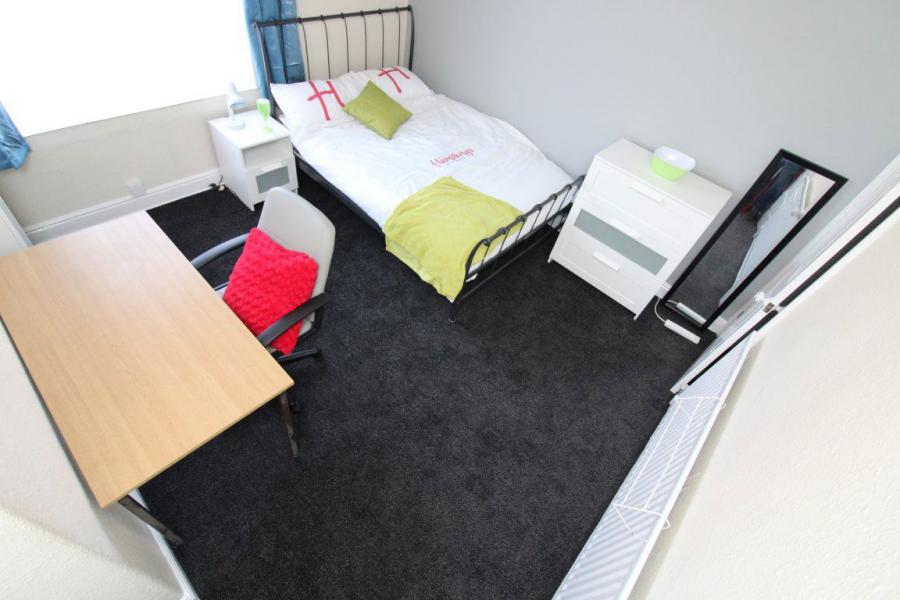 Room Priestley Street in Sheffield