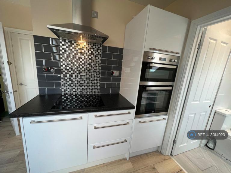 Flat Lower Hillmorton Road in Rugby