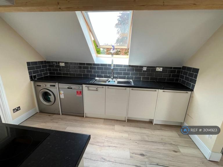 Flat Lower Hillmorton Road in Rugby