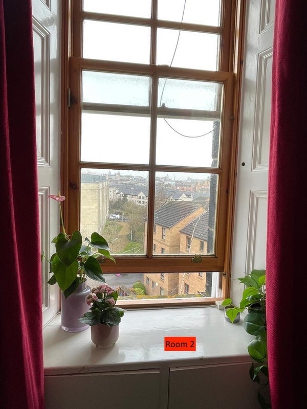 Flat Parkside Terrace in City of Edinburgh