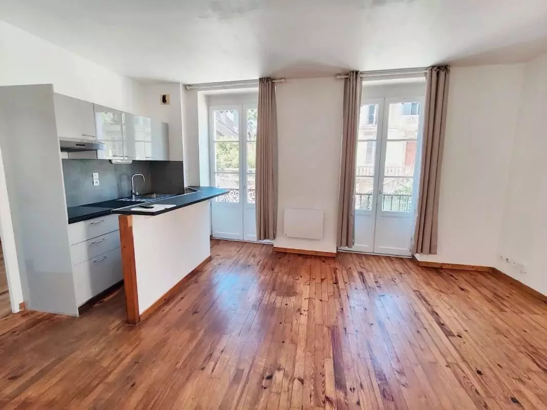 Flat Rue de Juiverie in Crémieu