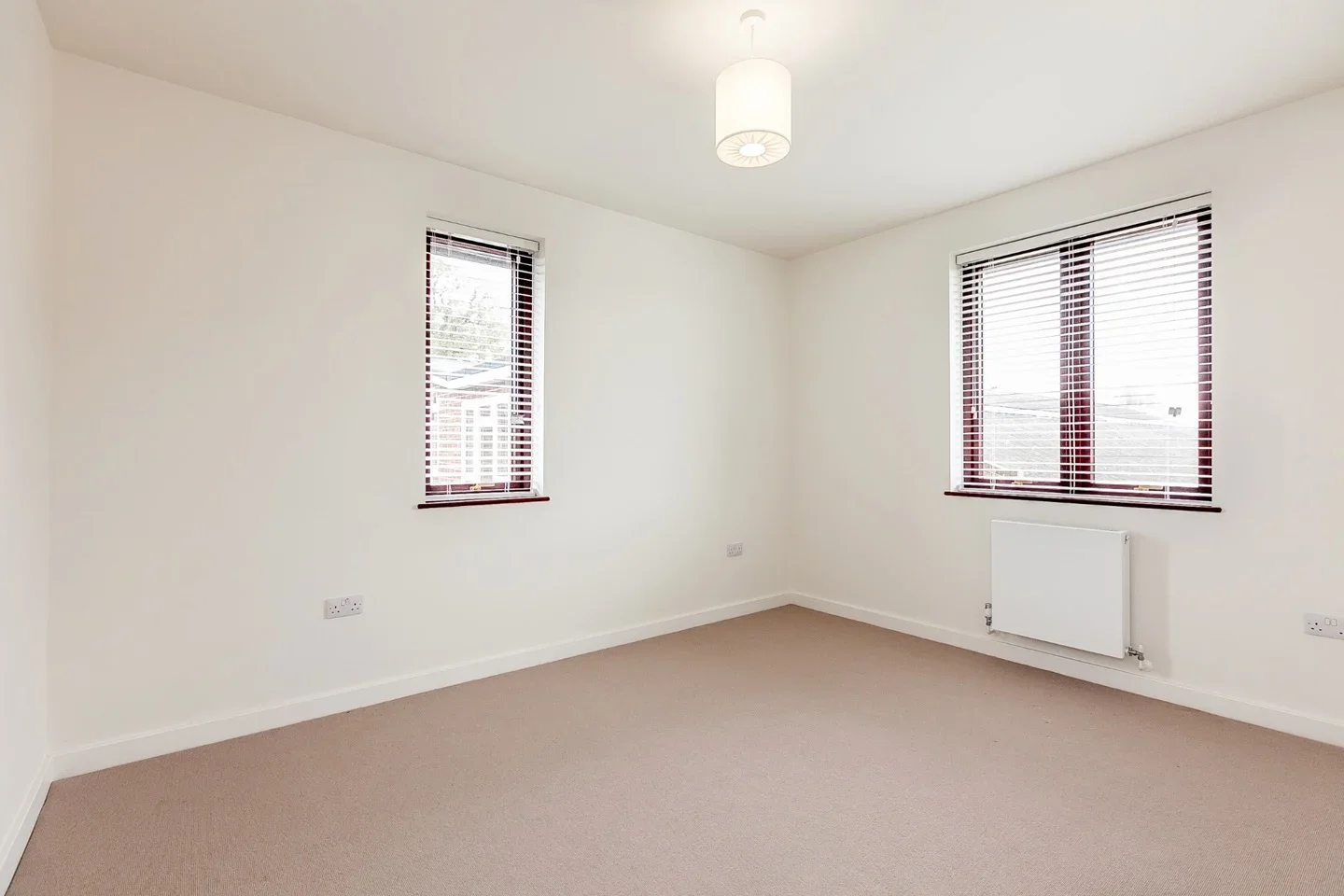Flat Hanworth Lane in Borough of Runnymede