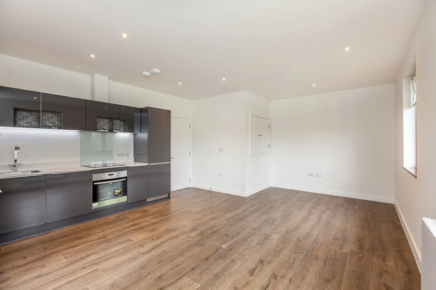 Flat Hanworth Lane in Borough of Runnymede