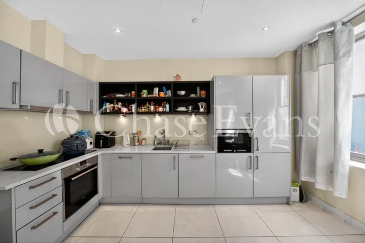 Flat Leonard Street in Greater London