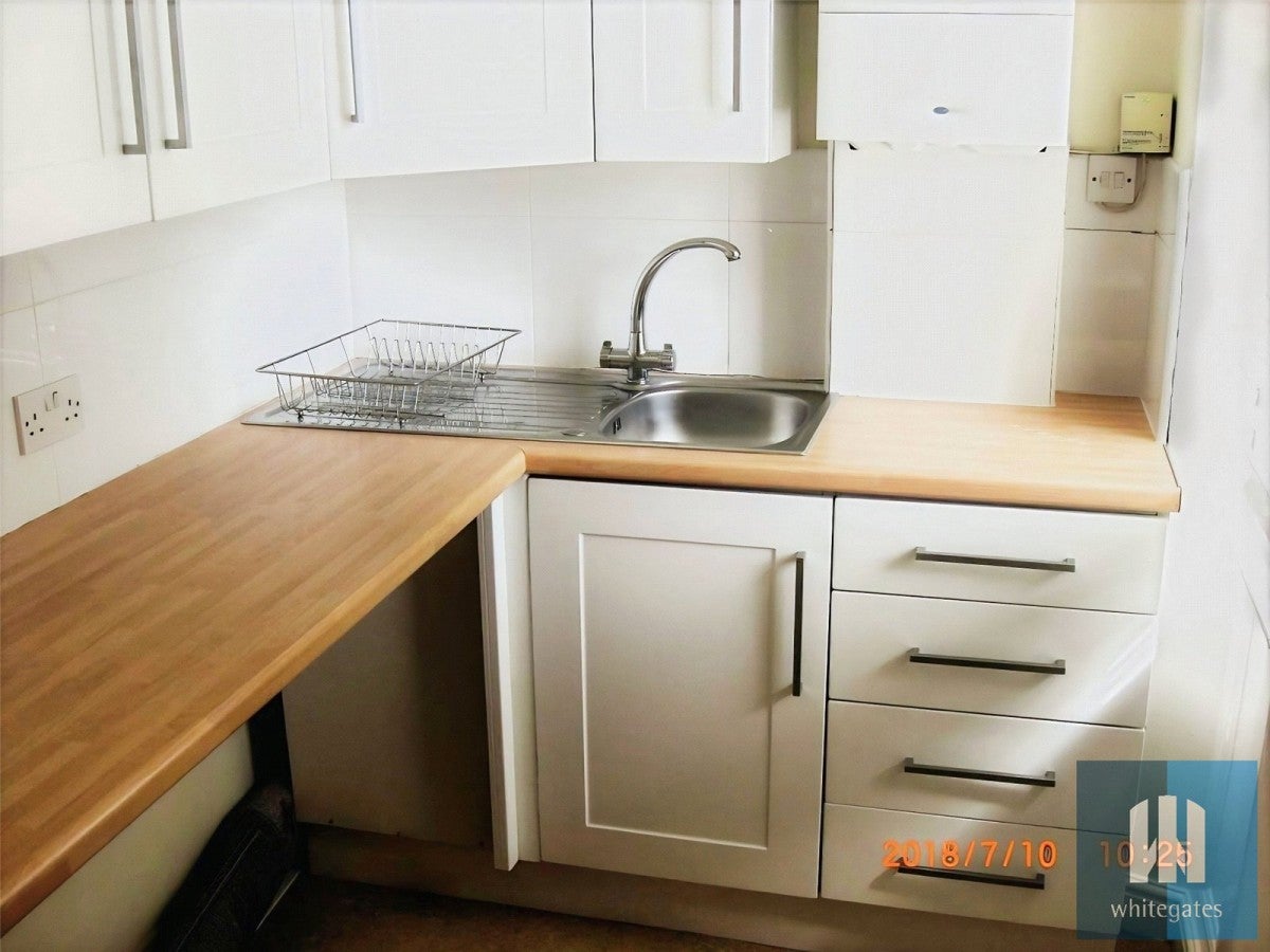 Flat Westwood Court in Barnsley