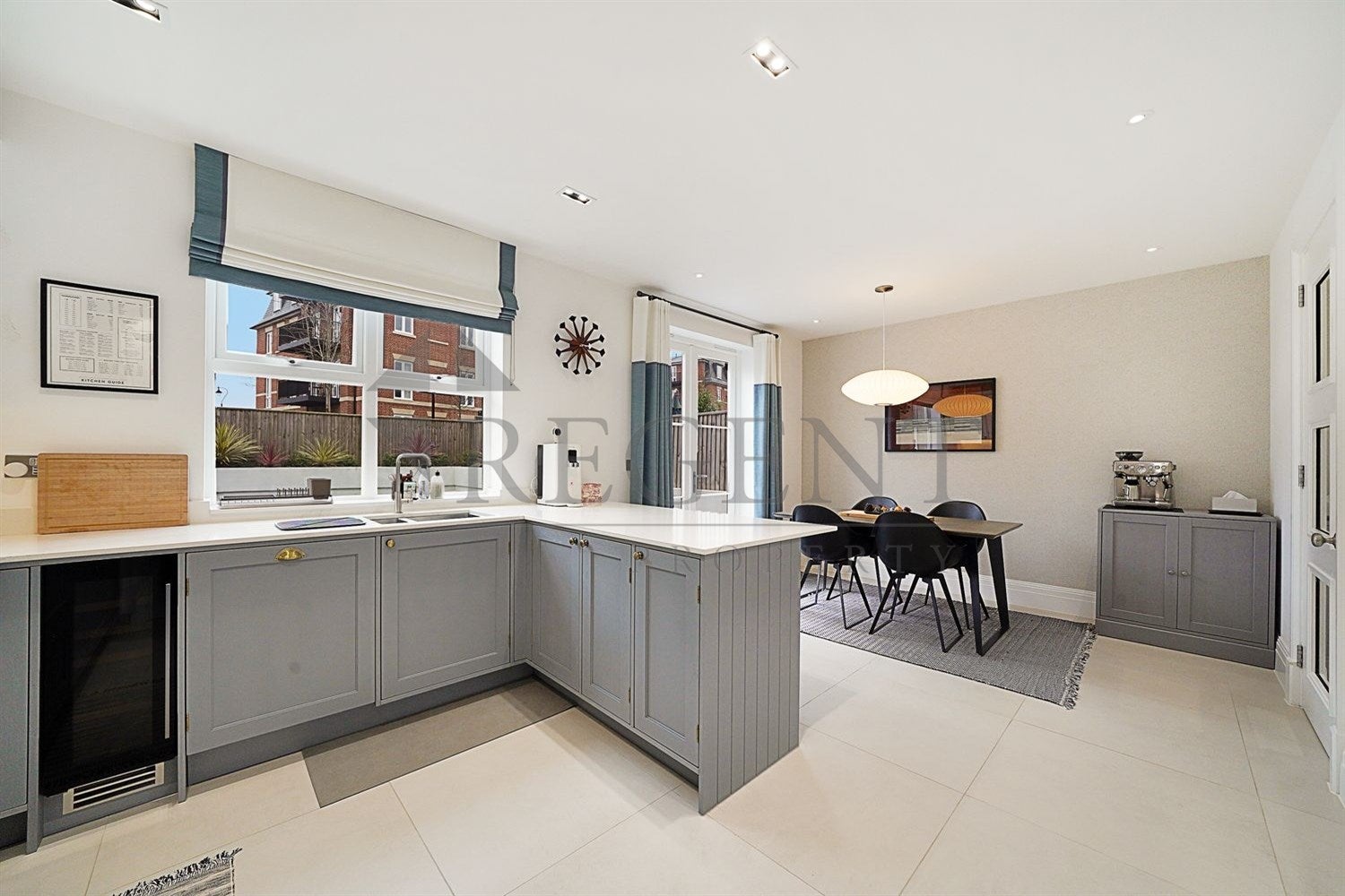 House Sassoon Drive in Greater London
