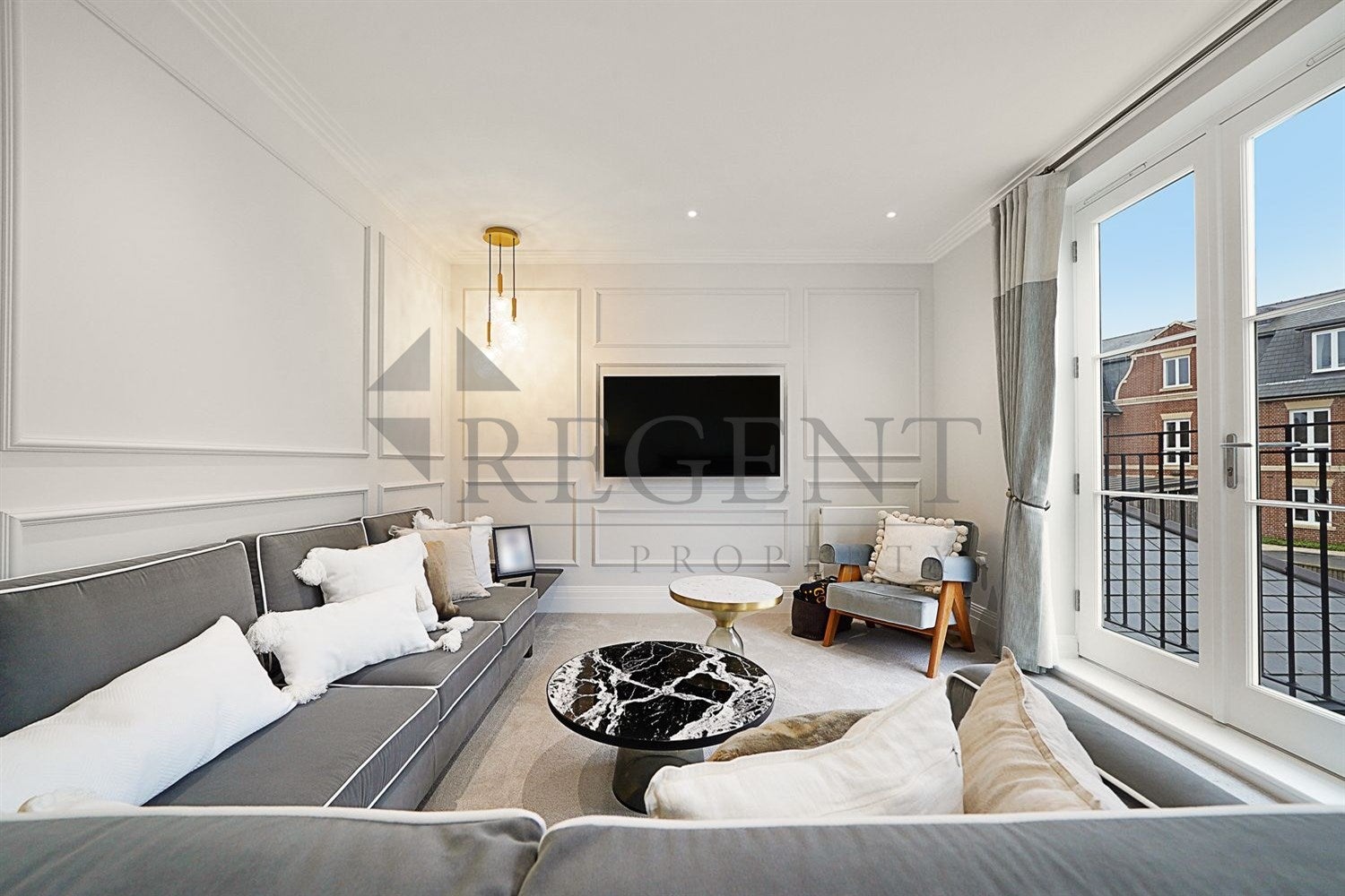 House Sassoon Drive in Greater London