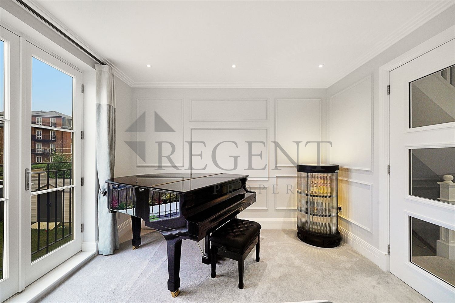 House Sassoon Drive in Greater London