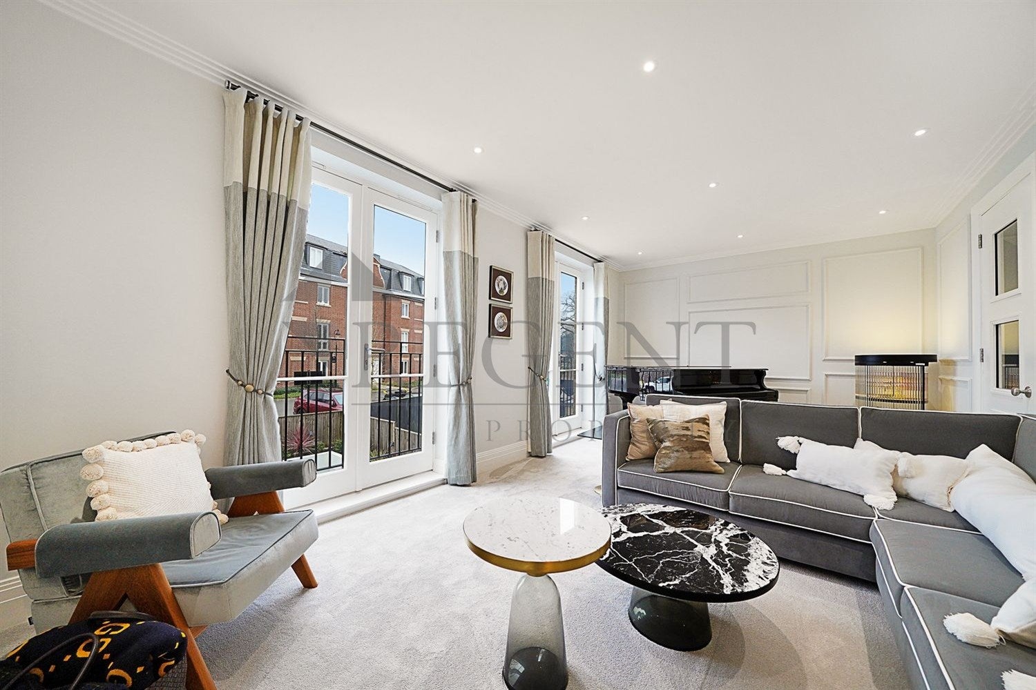 House Sassoon Drive in Greater London