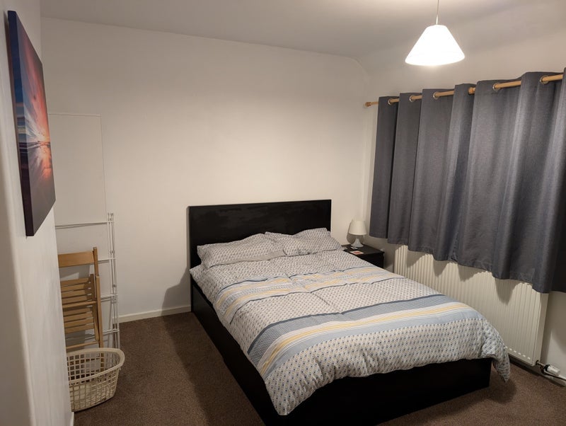 Room Loughrigg Avenue in St Helens