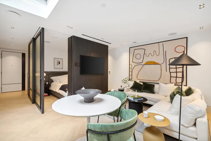 Flat Park Crescent in City of Westminster