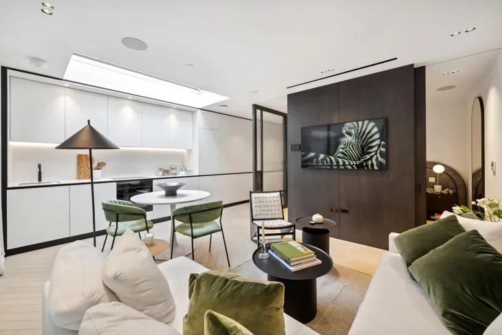 Flat Park Crescent in City of Westminster