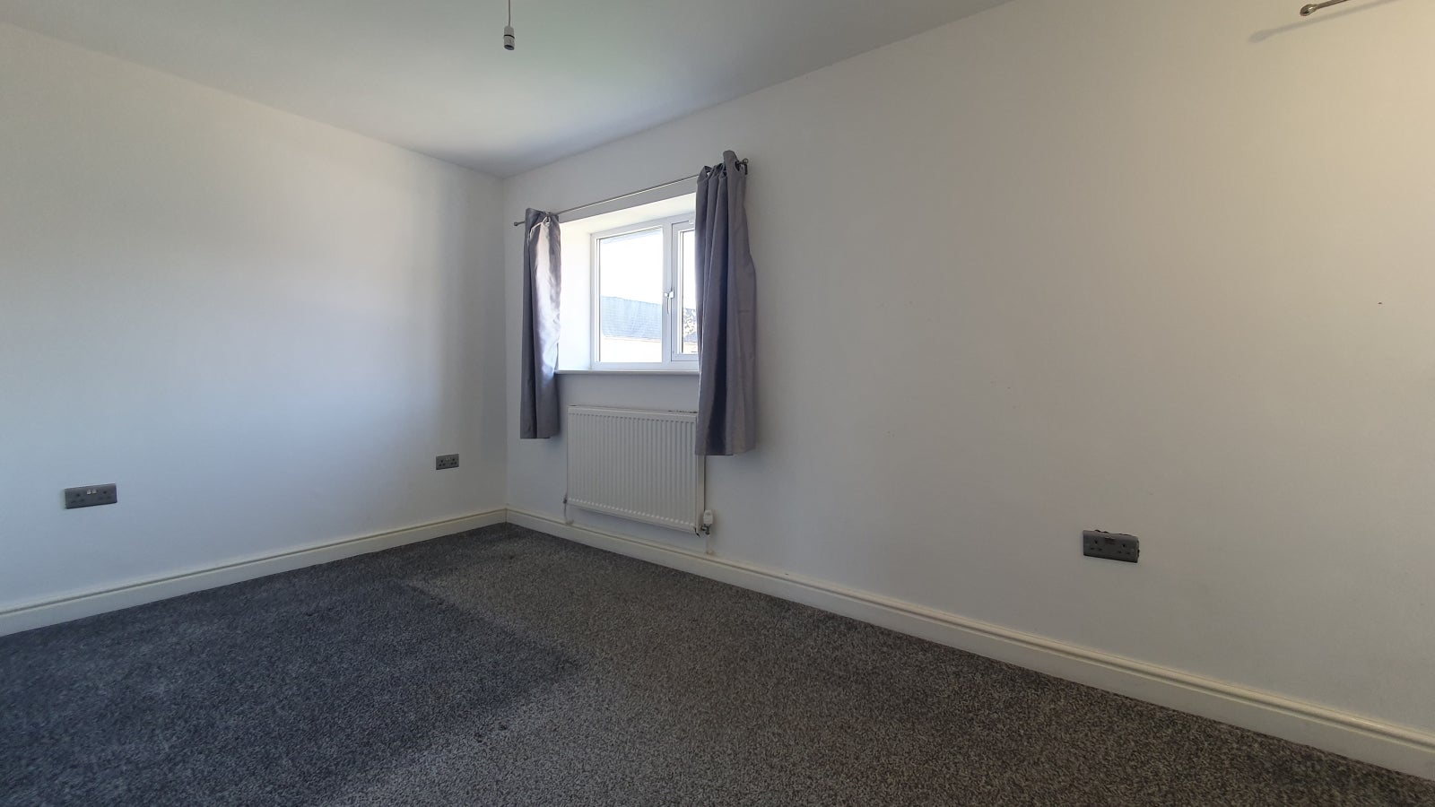 Flat Trebanog Crescent in Cardiff County