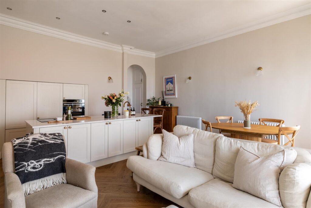 Flat Royal Crescent in Brighton