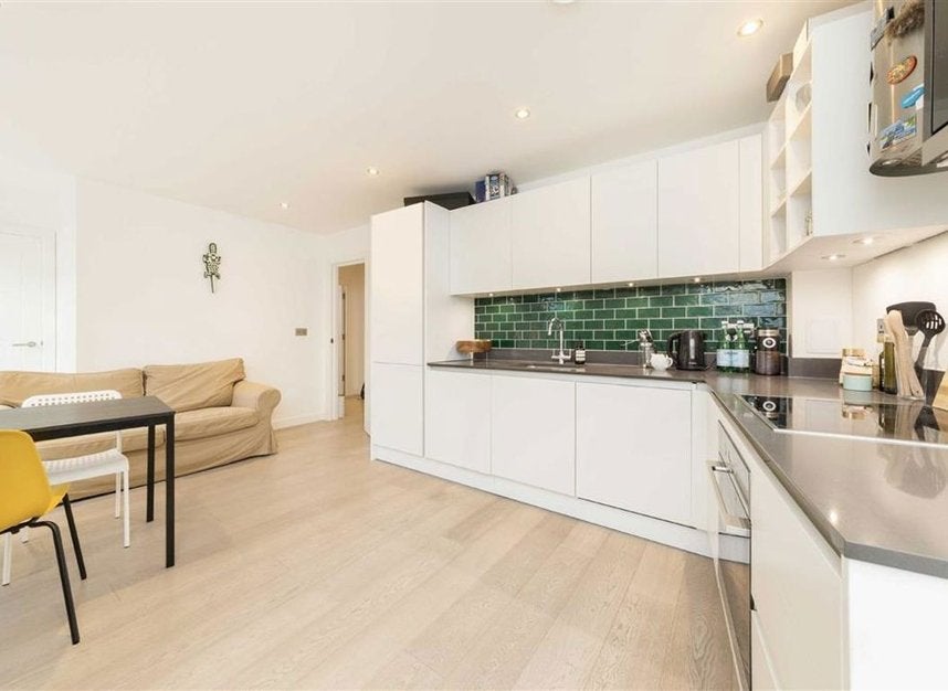 Flat Clare Street in Greater London