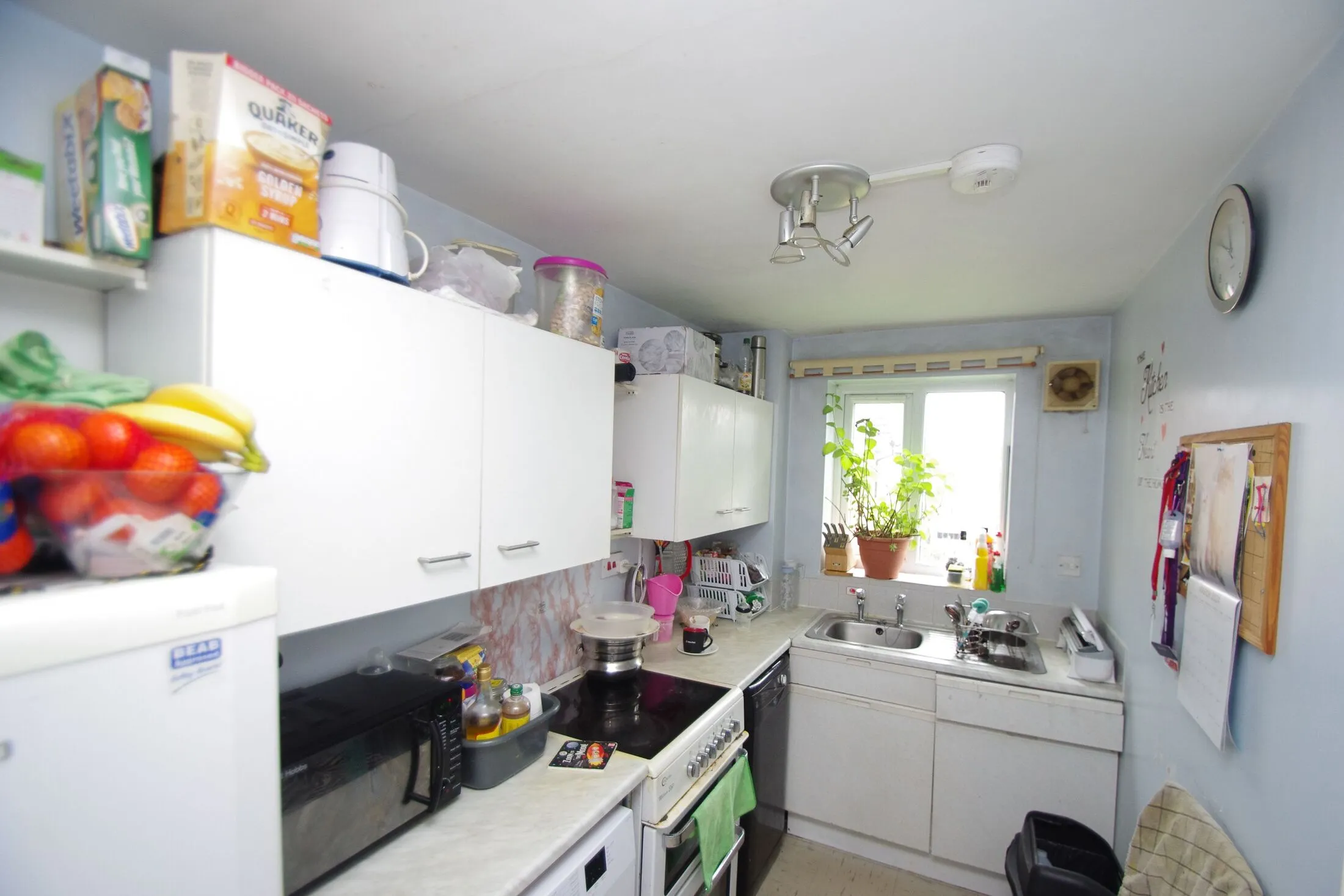 Flat Vicarage Road in Watford
