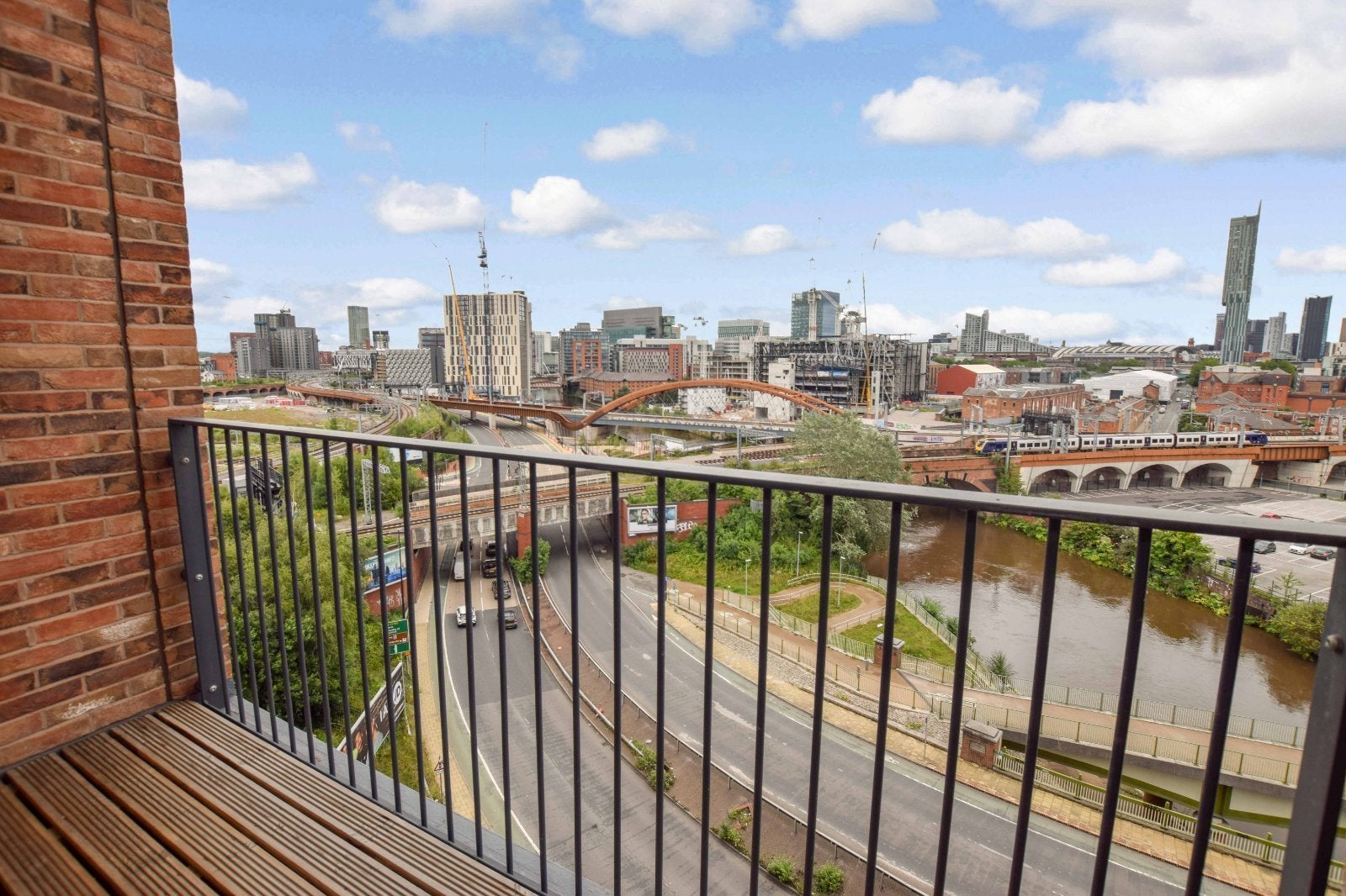 Flat Trinity Way in Salford