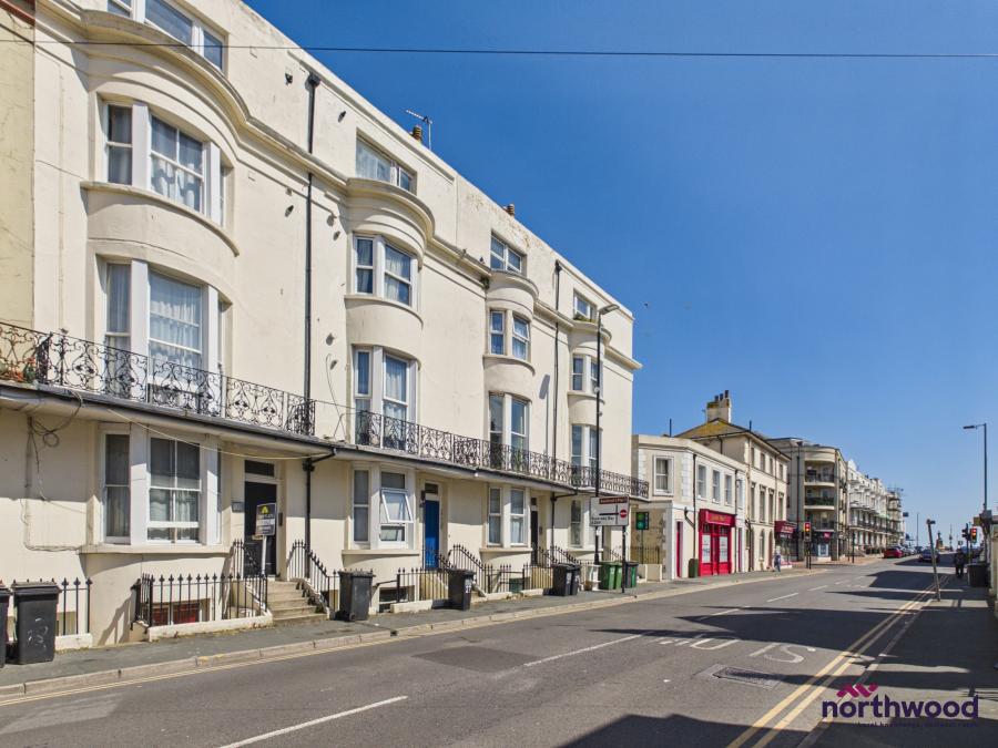 Flat Cavendish Place in Eastbourne