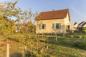 House Rue des Lilas in Genlis