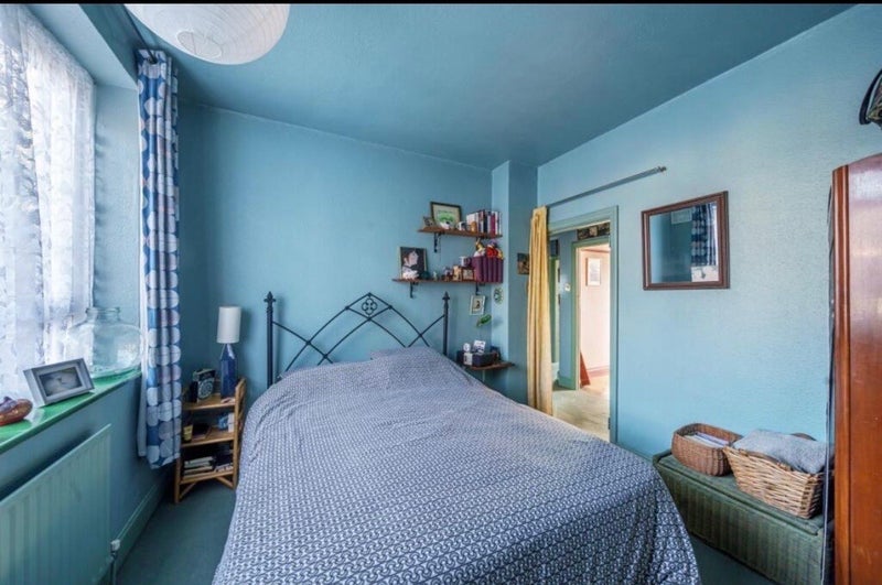 Room Further Green Road in Greater London