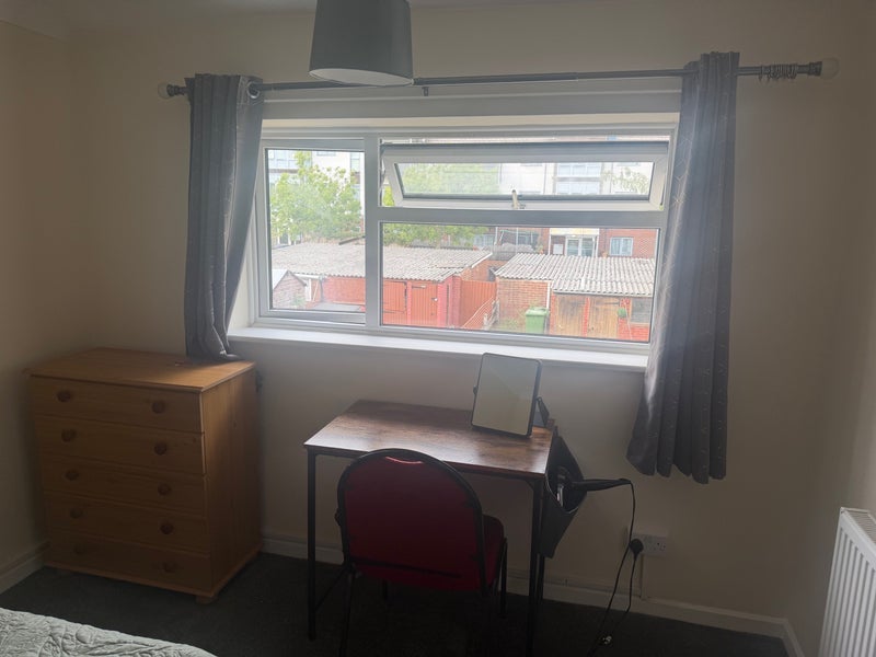 Room Long Riding in Basildon