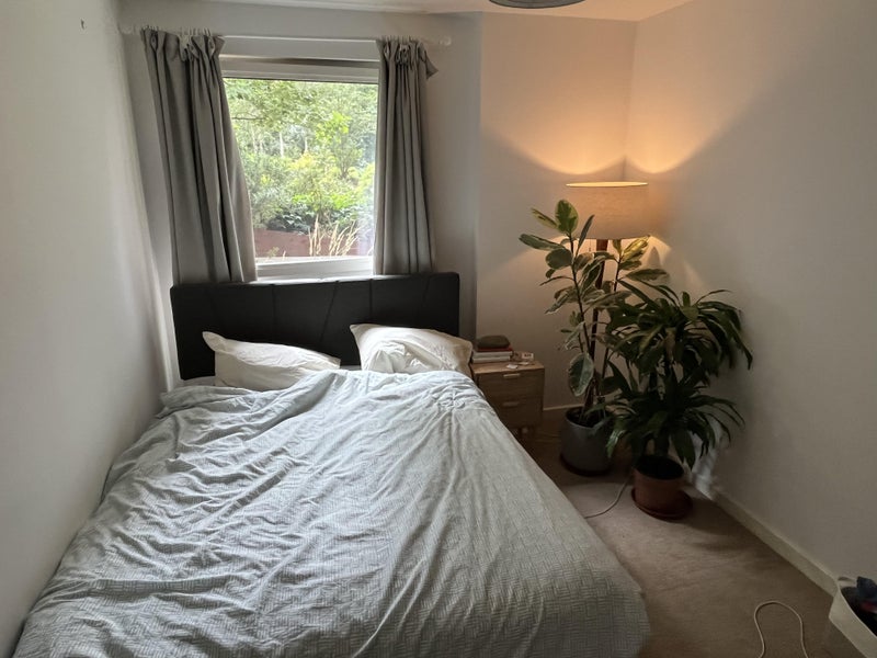 Room Naomi Street in Greater London