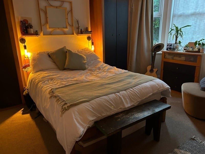 Room Darwin Road in Greater London