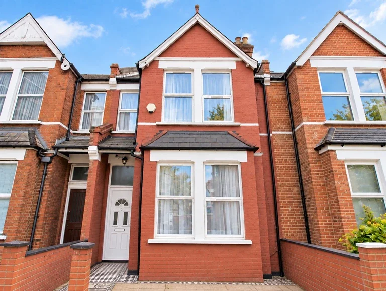 House Larch Road in Greater London
