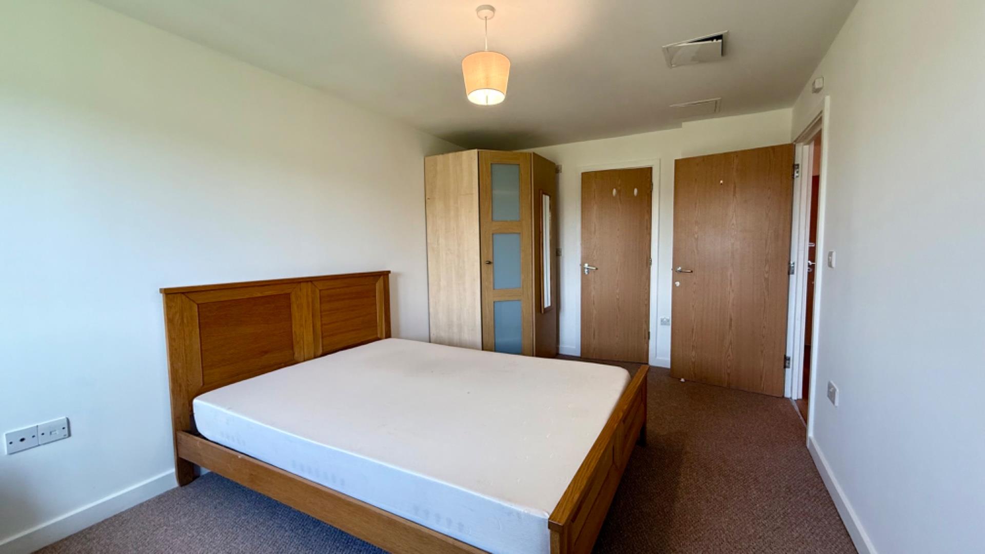 Flat Academy Place in London