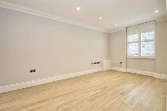 Flat Wadham Road in Greater London