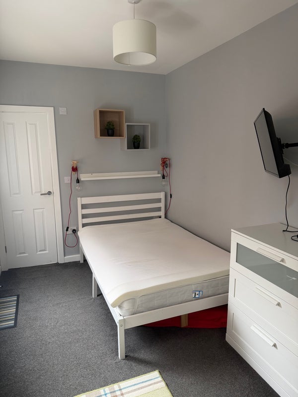 Room Cranbourne Street in South Ribble