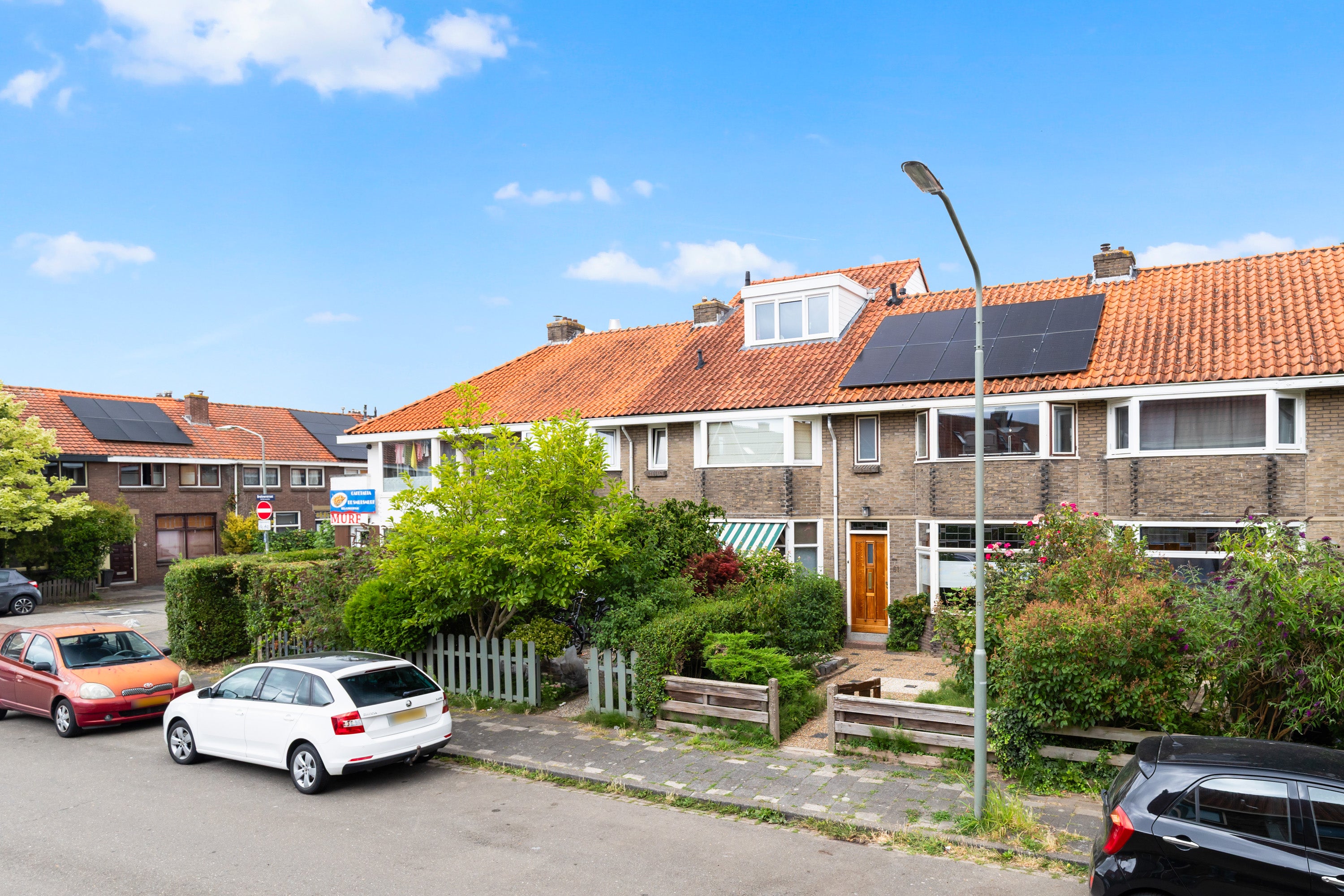 Tussenwoning te koop: Breitnerstraat 61, Dordrecht