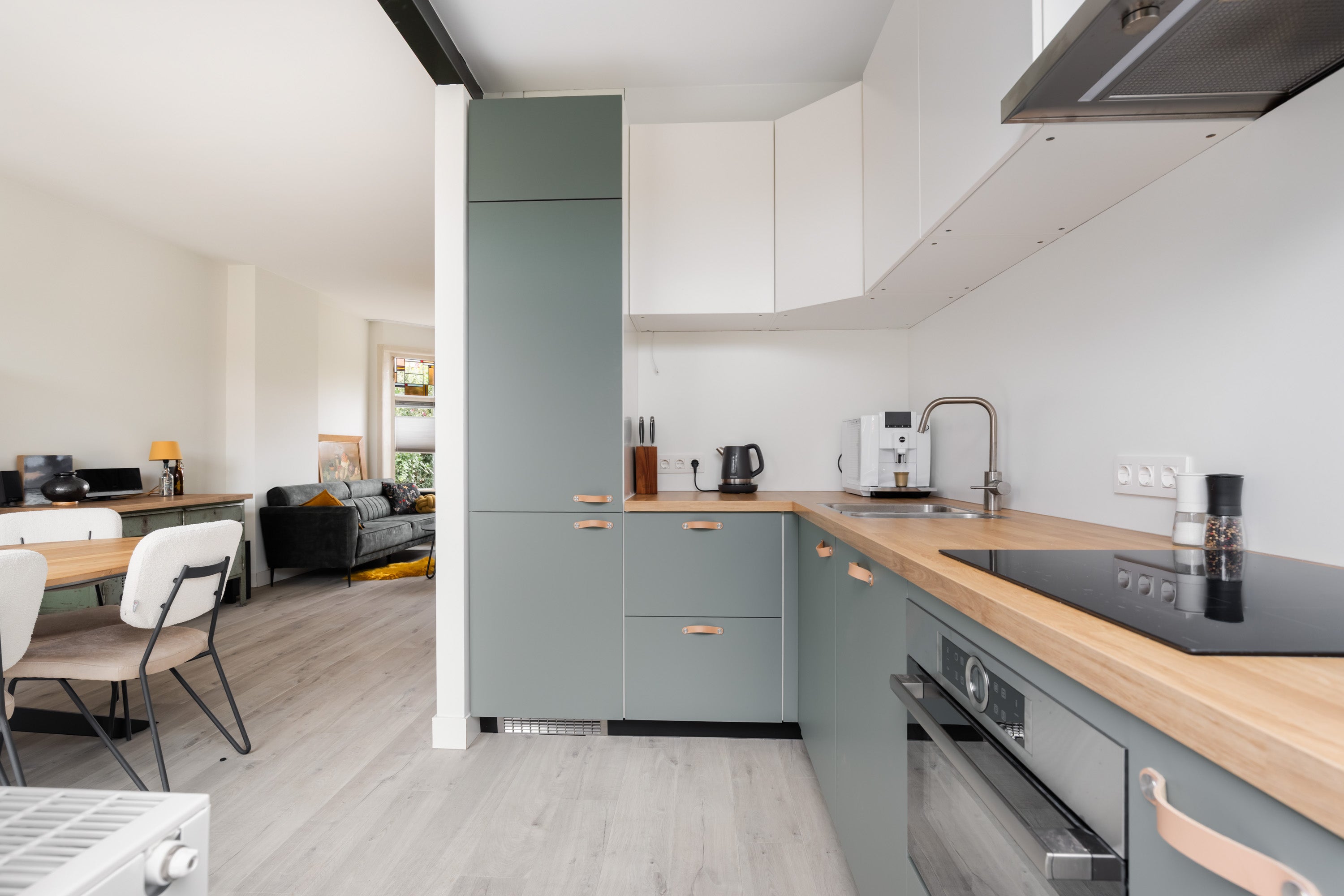 Tussenwoning te koop: Breitnerstraat 61, Dordrecht