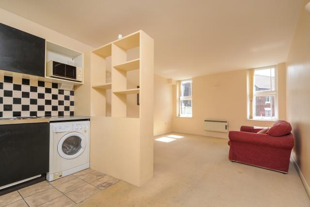 Flat Granville Place in Aylesbury