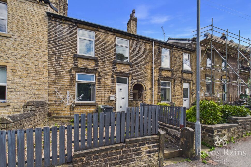 Flat Blagden Lane in Kirklees
