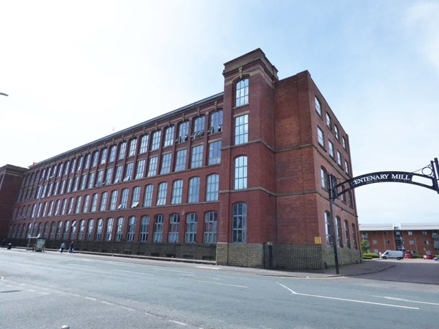 Flat New Hall Lane in Preston