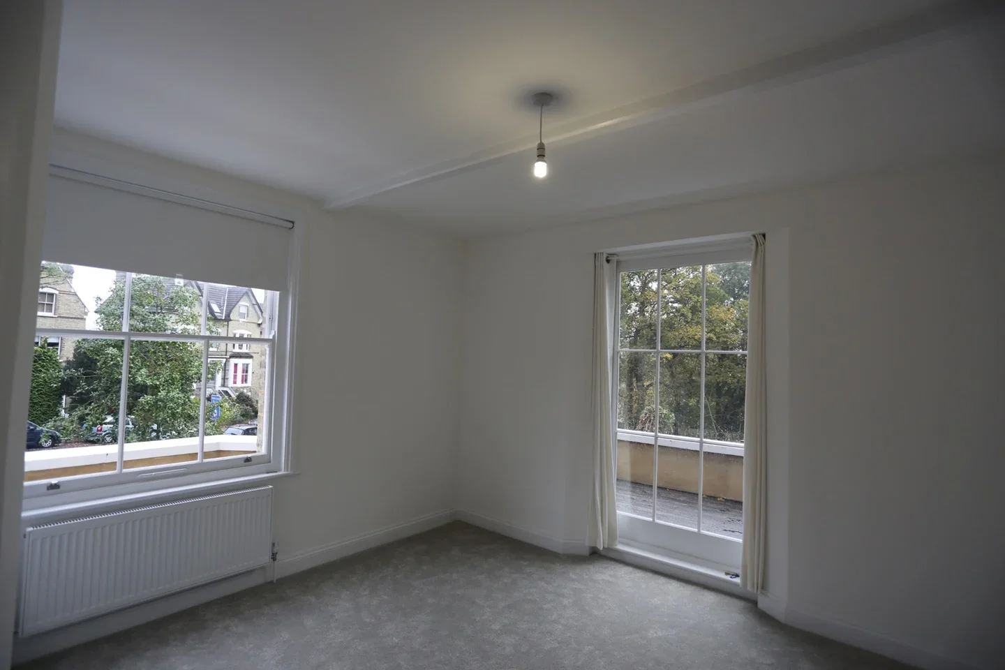 Flat Belvedere Road in Greater London