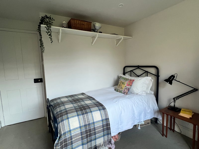 Room Roxwell Road in Greater London